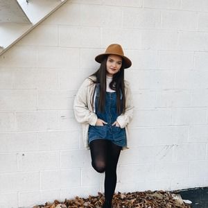 Meet your Posher, Ashley